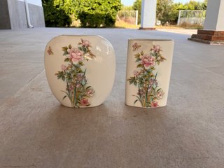 Conjunto 2 jarrones porcelana Shibata flores