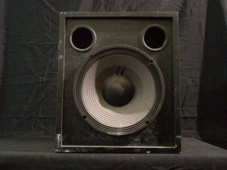 Sistema sonido JBL Cinema–8330,2206HPL y trompetas