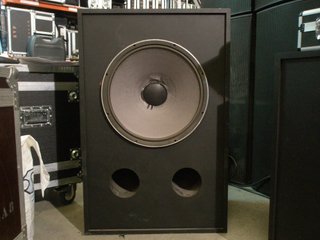 Sistema sonido JBL Cinema–8330,2206HPL y trompetas