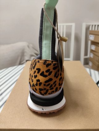 Botín Gioseppo elástico gris y animal print N° 40