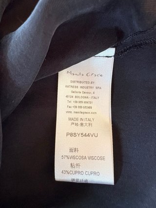 Manila Grace Top Nero Scollo V Elegante
