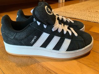 Adidas Campus 38 negras cordones blancos