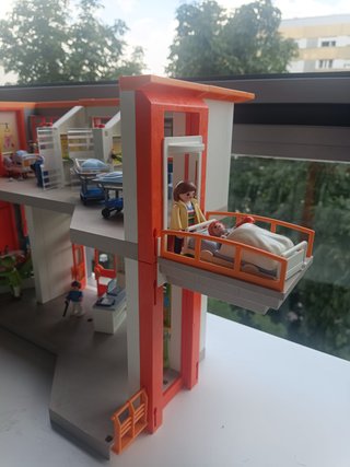 Playmobil Hospital Infantil + ambulancia Ref. 6657