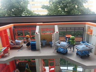Playmobil Hospital Infantil + ambulancia Ref. 6657