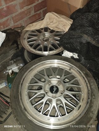 Llantas JR23 5x115 con 2 gomas 18 PULGADAS URGE