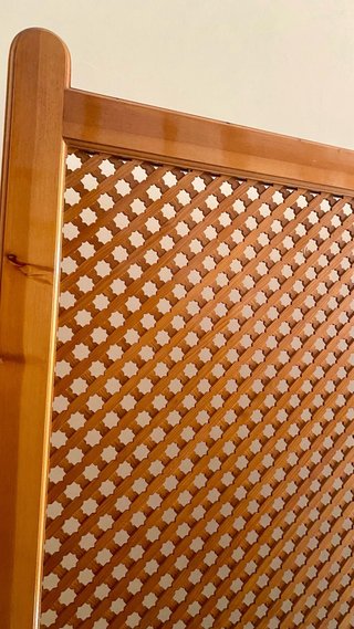 Separador de ambientes de madera