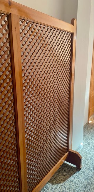 Separador de ambientes de madera