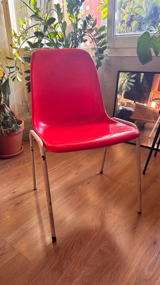 Lote 4 Sillas Apilables Vintage Rojas