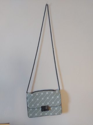 Bolso denim con monograma