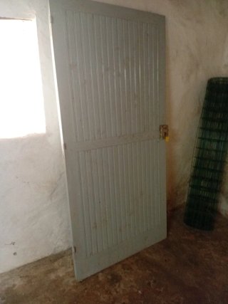 Puerta madera maciza