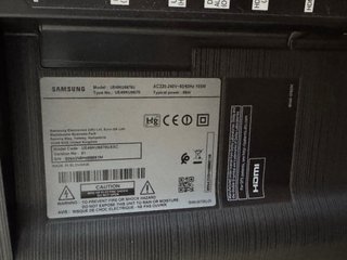 Samsung Smart TV 48.5 in (pulgadas) con mando