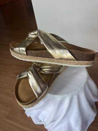 Sandalias doradas Páez cruzadas talla 38