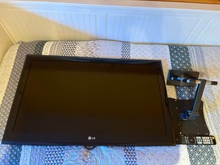 TV LG 37’’ + Soporte