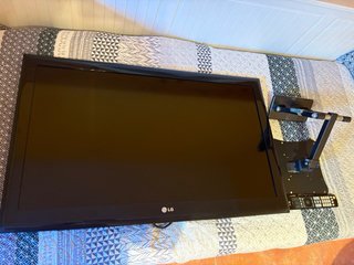 TV LG 37’’ + Soporte