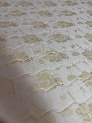 Canapé de tela y madera