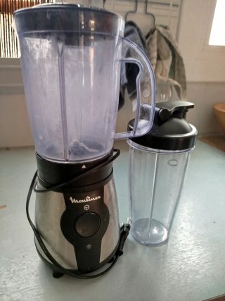 Licuadora Moulinex con vaso