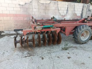 Arado de discos agrícola
