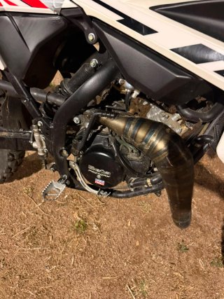Moto 49cc Enduro/Trial Roja y Blanca