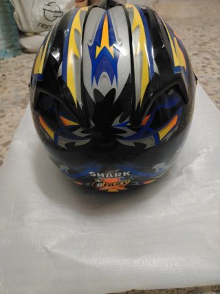 Casco Shark