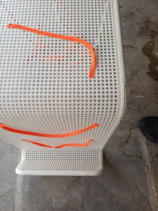 Mesilla auxiliar con revistero. No lo envio