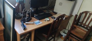 Escritorio madera con estante y cajón