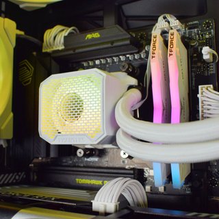 PepiPC GAMING 9800X3D 32GB 1TB RX 9070XT 16GB