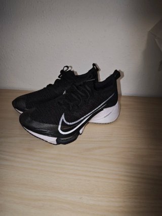 Nike Air Zoom Tempo NEXT%