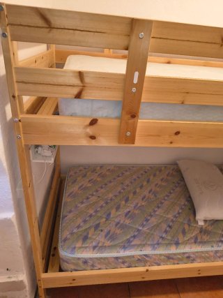 Litera Ikea Mydal Pino 90x200cm para tres personas