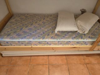 Litera Ikea Mydal Pino 90x200cm para tres personas