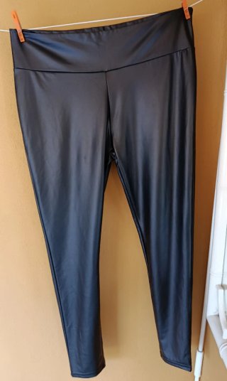 Pantalón polipiel fino Primark XL nuevo y etiqueta