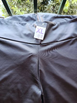 Pantalón polipiel fino Primark XL nuevo y etiqueta