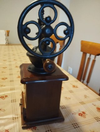 Molinillo de café vintage madera y metal