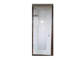 Ventana de baño blanca