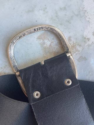 Cinturón negro elástico de piel – Made in Italy
