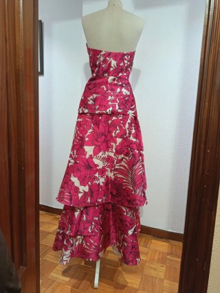 Conjunto floral rosa y rojo