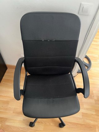 Silla giratoria Ikea Negra