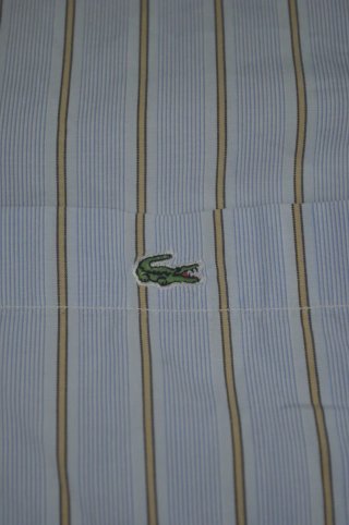 Camisa Lacoste de rayas azul y beige