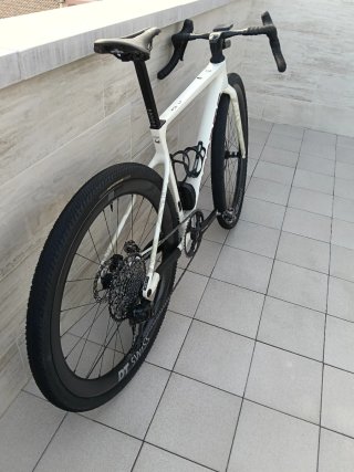 Megamo Silk Gravel Bike