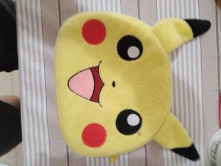 Nintendo 2DS con funda Pikachu