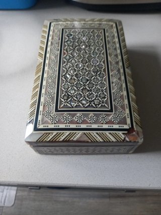 Caja de madera decorada