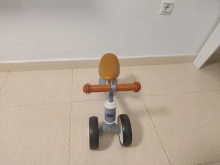 Triciclo infantil 1-2 años