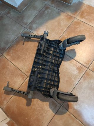 Patinete para carrito de bebé