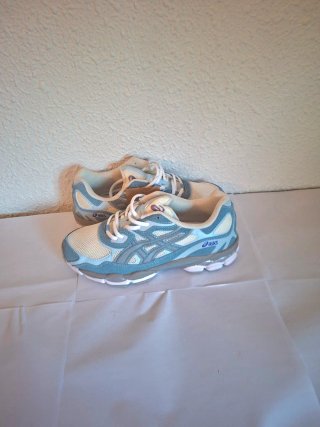 Zapatillas Asics Gel NYC Blanca y Azul