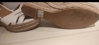 Sandalias de piel blancas