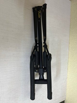 Soporte plegable Fender guitarra acústica