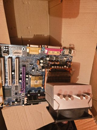 Placa Base Gigabyte LGA 775 + Disipador Scythe