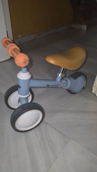 Bicicleta de equilibrio Kinderkraft para bebé