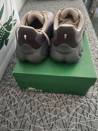Zapatillas Lacoste Beige y Gris