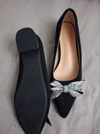 Bailarinas negras tacón bajo lazo pedrería