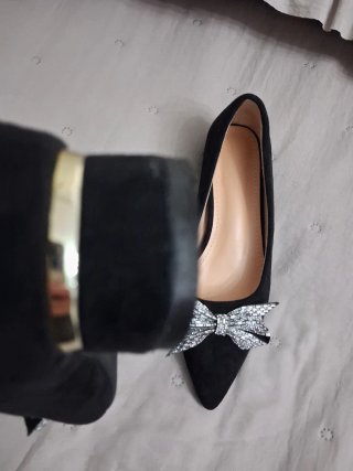 Bailarinas negras tacón bajo lazo pedrería